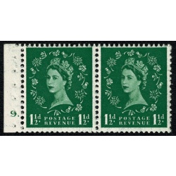 SB61. 1½d green Tudor Crown Wmk Upright. Perf E. Cylinder 9 dot with listed variety. SB61a