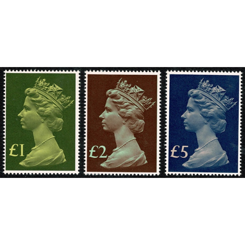 1977 £1 - £5 large format set of 3 values. Unmounted Mint. SG 1026-1028