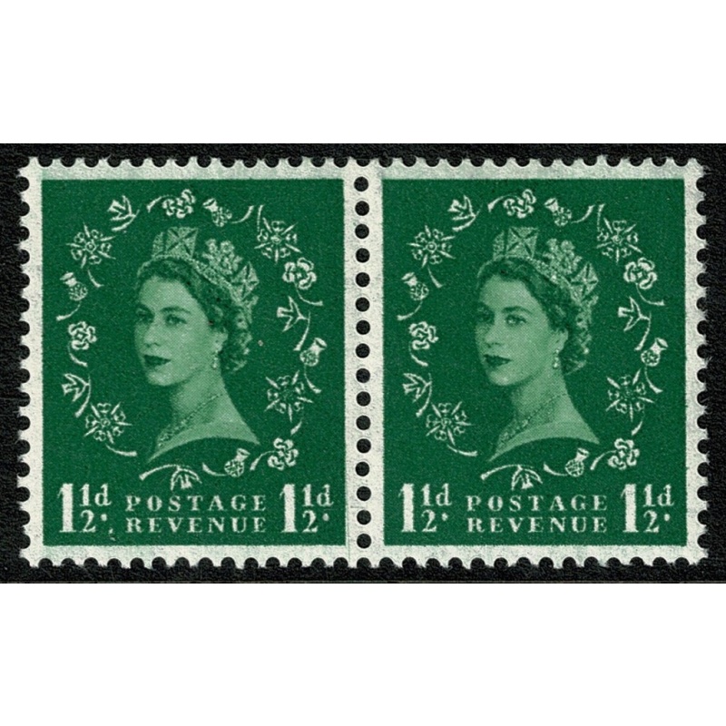 1952 1½d green Watermark Tudor Crown. Listed variety "extra dot beneath value" SG 517g.  Spec. S25g.